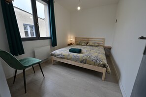 3 bedrooms, iron/ironing board, free WiFi, bed sheets
