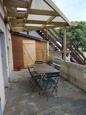 Outdoor dining - House on the banks of the Loire in Ancenis (Ancenis)
