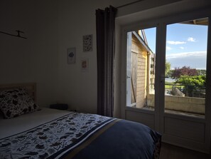 1 chambre, accès au Wi-Fi (inclus), literie fournie