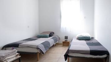 3 soverom, strykejern/-brett, wi-fi (inkludert) og sengetøy