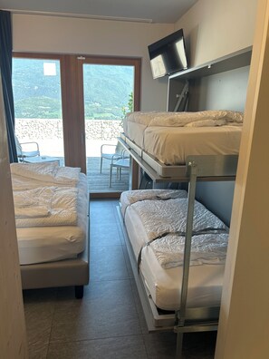 家庭客房, 露台, 城市景 | 免費 Wi-Fi、床單