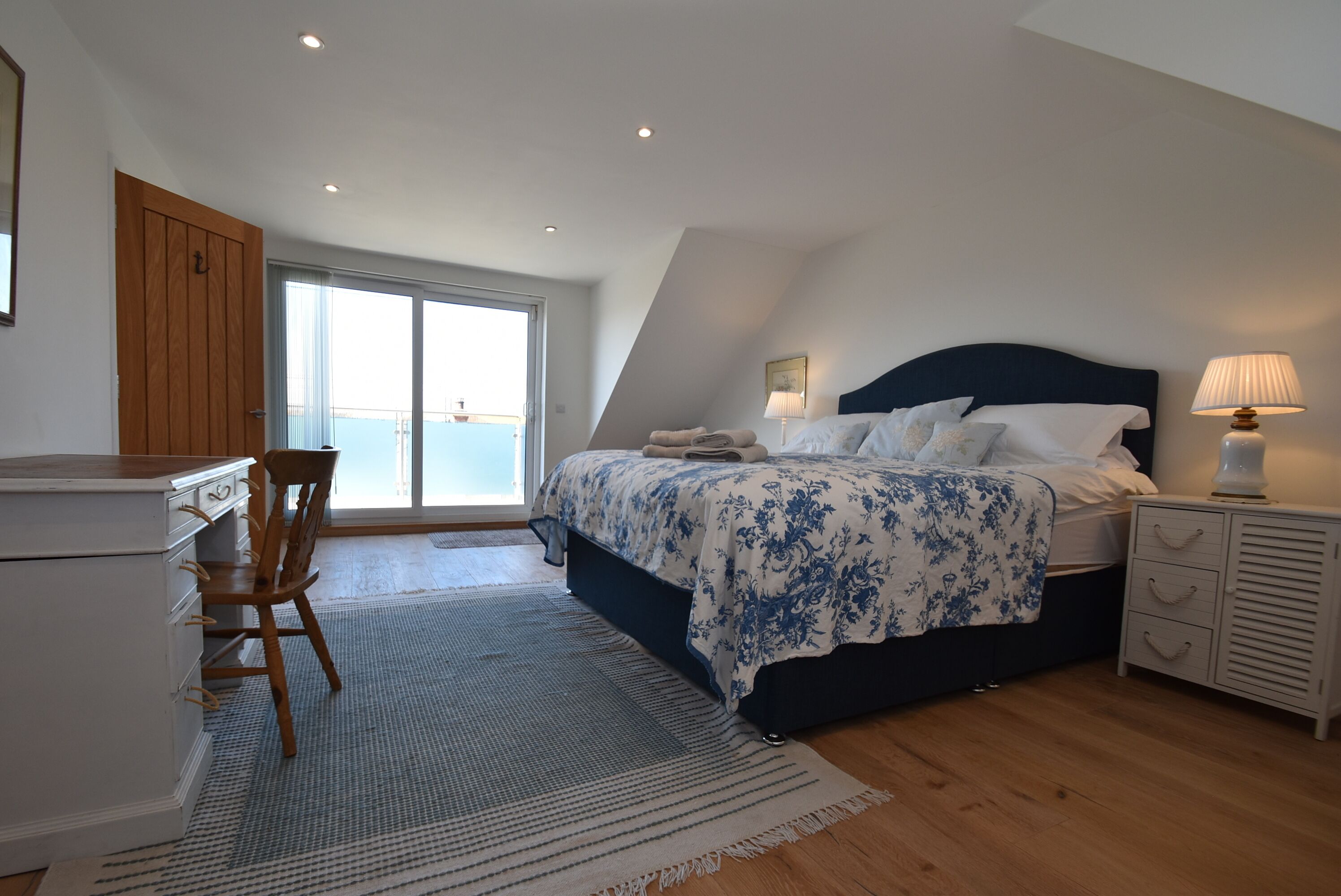 Family House, Garden View | 4 bedrooms, iron/ironing board, free WiFi