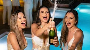 Piscina interna, piscina externa