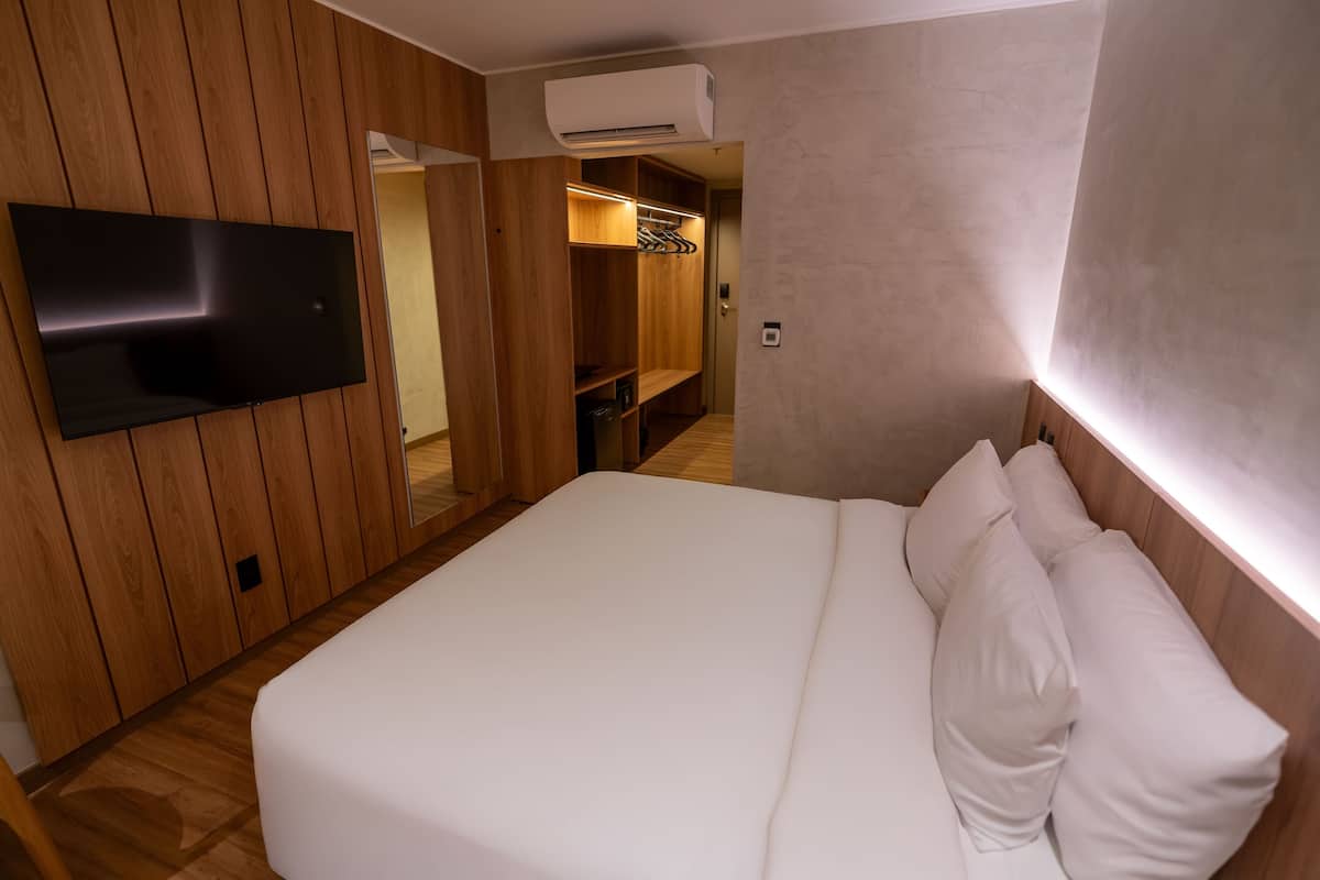 Coffres-forts dans les chambres, Wi-Fi gratuit, draps fournis