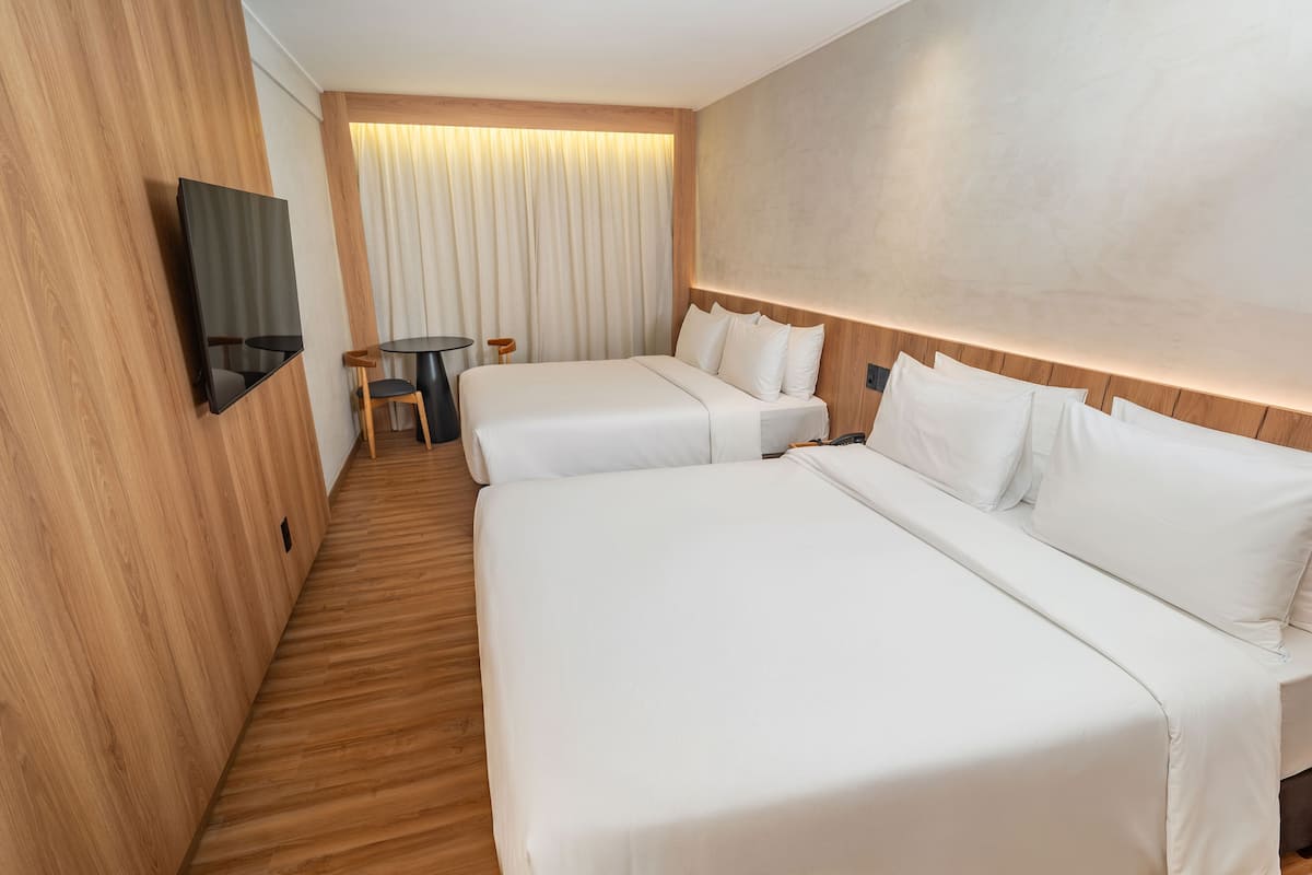 Double Queen | Caja de seguridad en la habitación, wifi gratis y ropa de cama