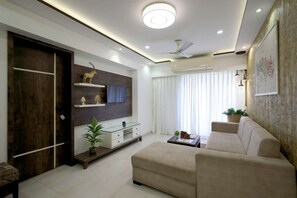 TV - 2 Bedroom Apartments (Mumbai)