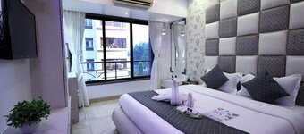 Bandra Lux stay - 2 BHK apartment
