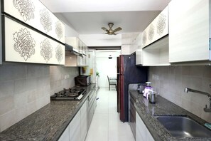 Fridge, microwave, oven, stovetop