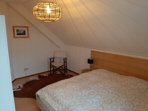 2 sovrum, strykjärn/strykbräda, wi-fi och sängkläder