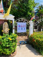 Fachada de la propiedad