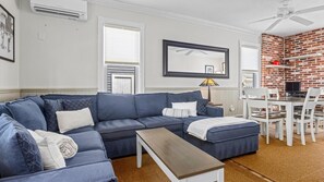 Fernseher, Kamin, Arbeitsbereiche