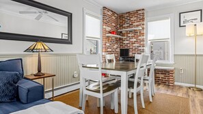 Dining - Charming North End OC Beach House 4BR/3BA (Ocean City)