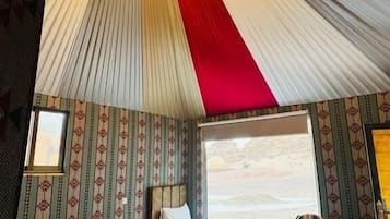 Egyptian cotton sheets, premium bedding, in-room safe, blackout drapes