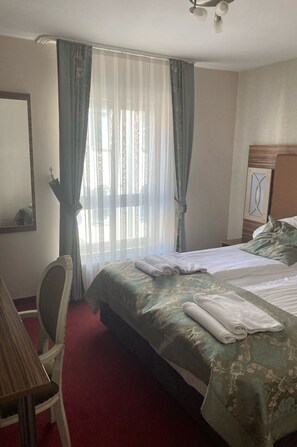 Comfort Room | Desk, free WiFi - Erde Hotel Erlangen (Erlangen)