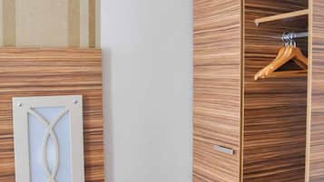 Standardzimmer, Stadtblick | Schreibtisch, kostenloses WLAN