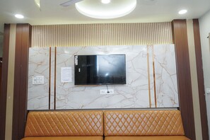 Habitació quàdruple Deluxe | Wifi gratuïta