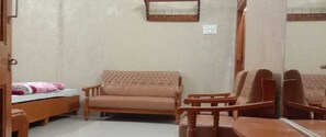 Family Room, Multiple Beds | Free WiFi