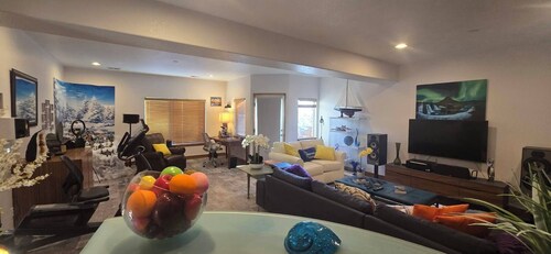 Littleton-Roxborough Park Red Rocks Mountain Abode