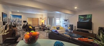 Littleton-Roxborough Park Red Rocks Mountain Abode