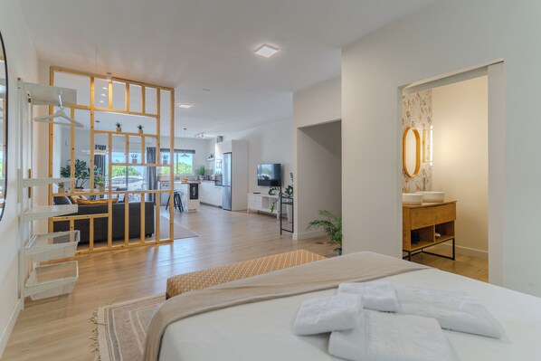 1 bedroom, iron/ironing board, WiFi, bed sheets