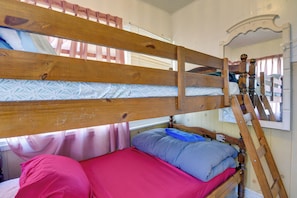 Apartment (2 Bedrooms) | Bahagian dalam