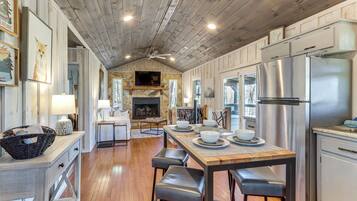 House (3 Bedrooms) | Front of property