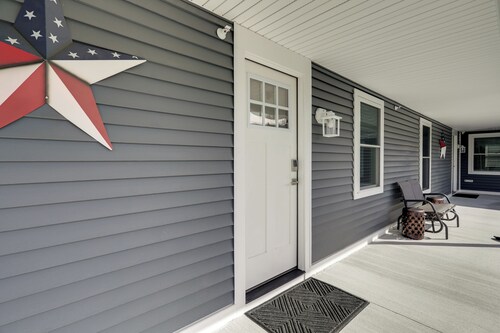 3 Mi to Onset Beach & Village! Pet-friendly Apt