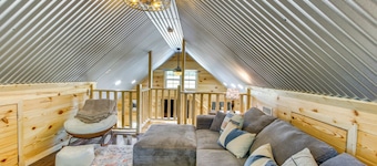 Gaming Loft: Atv-friendly Home in Slocomb