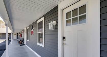 3 Mi to Main St & Beach: Coastal Cape Cod Escape!