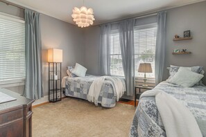 House (6 Bedrooms) | Interior