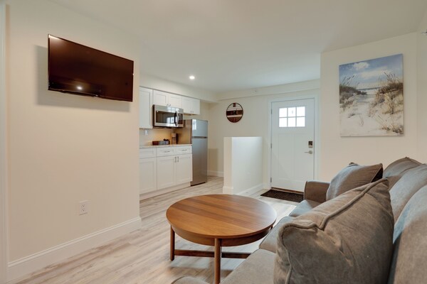 3 Mi To Main Street: Newly Renovated Wareham Apt! - Wareham, MA