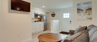 3 Mi to Main Street: Newly Renovated Wareham Apt!
