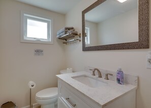 Apartment (1 Bedroom) | Interior - 3 Mi to Beaches: Peaceful Wareham Getaway (Wareham)