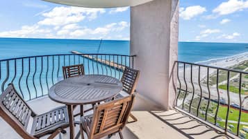 Signature-Apartment, 3 Schlafzimmer, Balkon, Strandblick | Ausblick vom Zimmer
