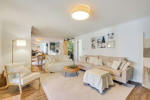 House (3 Bedrooms) | Interior - Dock, Sunrooms & Fire Pits: Deltaville Home! (Deltaville)