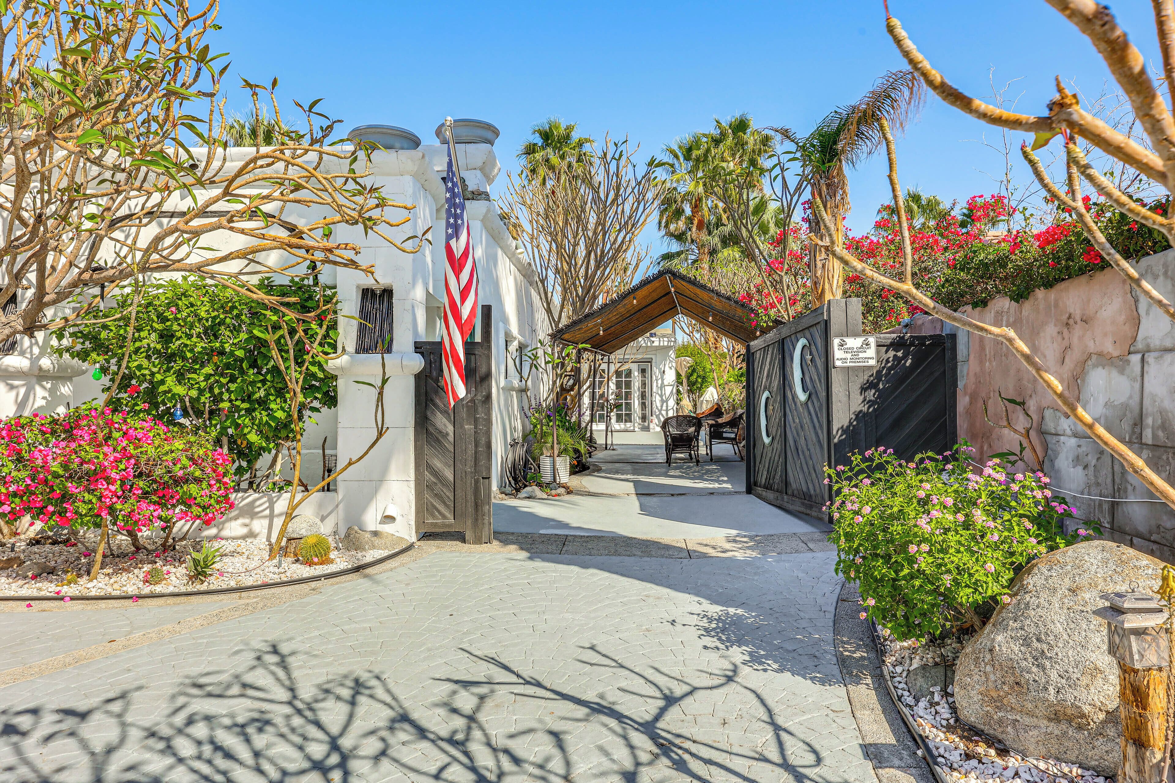 Apartment (0 Bedroom) | Interior