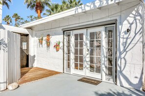 Apartment (0 Bedroom) | Interior - Golf, Shop & Hike: Sleek Rancho Mirage Studio (Rancho Mirage)