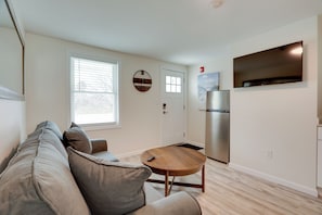 Apartment (1 Bedroom) | Front of property - Pet-friendly Wareham Retreat Near Onset Beach! (Wareham)
