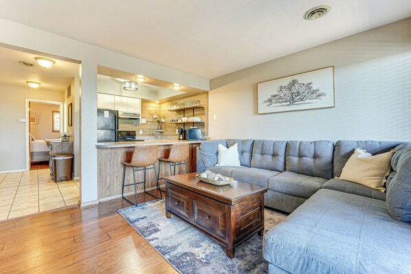 Apartment (1 Bedroom) | Interior