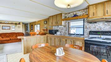 House (2 Bedrooms) | Interior