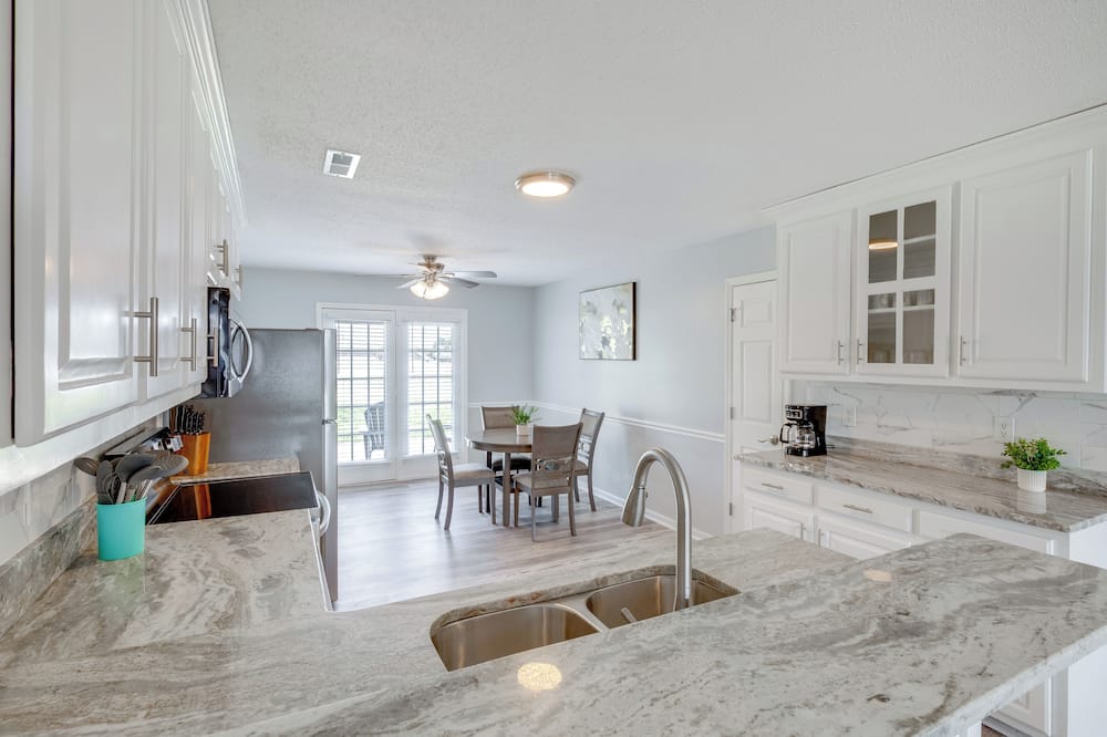 Patio & Spacious Yard: Home in Athens - Capshaw, AL
