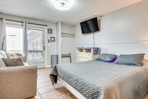 Apartment (0 Bedroom) | Interior