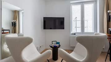 Classic Studio (0 Bedroom) | Living area