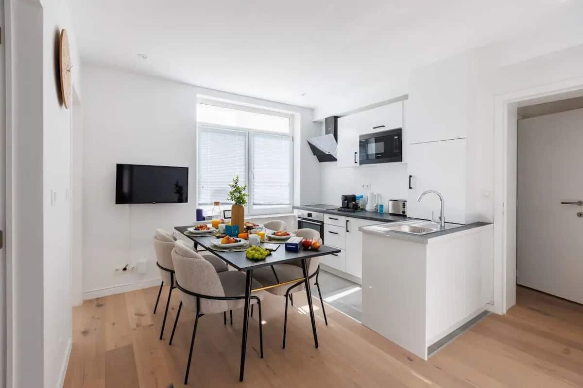 Classic Apartment (2 Bedrooms) | Private kitchen