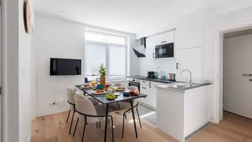 LÀgenhet Classic (2 Bedrooms) | Eget kök | MikrovÄgsugn, ugn, espressobryggare och kaffe- och tebryggare