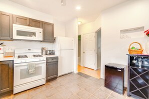 House (5 Bedrooms) | Interior