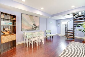 House (5 Bedrooms) | Interior - Walk to Ventnor Beach & Boardwalk: Coastal Gem (Ventnor City)