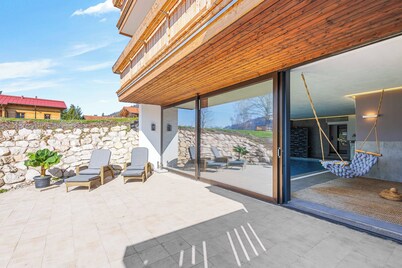 Deluxe Suite | Pool, sauna & mountain view