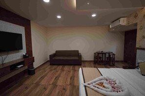 Standard Single Room | Soundproofing, free WiFi, bed sheets - White Stone Comfort (Bengaluru)