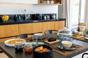 Dining - Aequora Villa II - Beachfront, 5 min away from the Golden Beach, Infinity Pool (Paros, Cyclades)